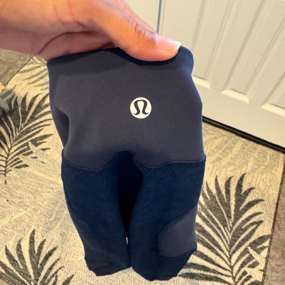 Lululemon Wunder Under Sashiko Jogger Pants Womens Size 4 Blue Camo Inseam 25” - Picture 10 of 10